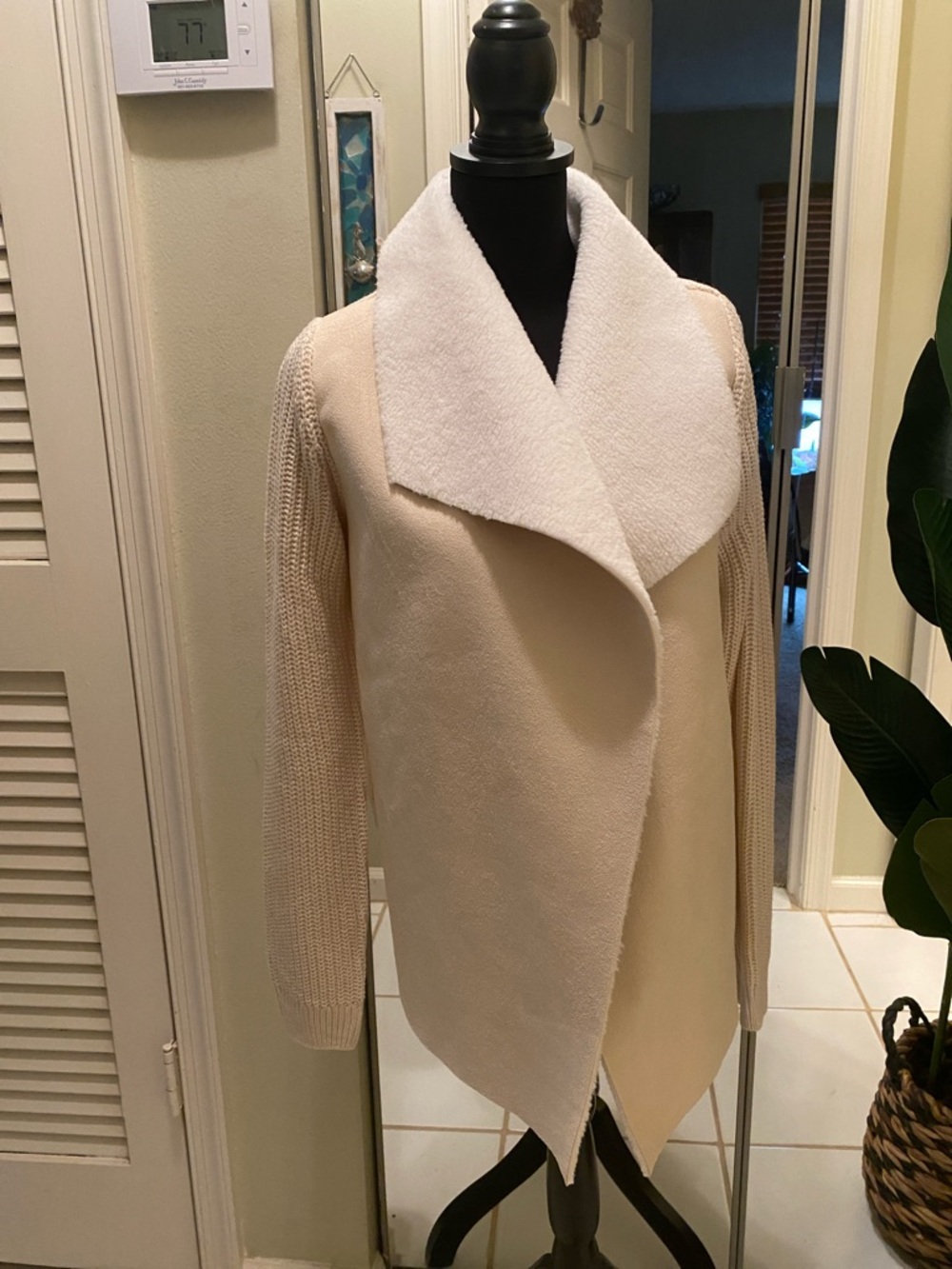 Women's Cream Open-Front Cozy Shawl Collar Jacket - Picture 2 of 8